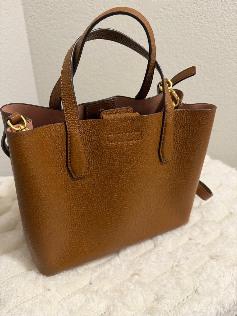 Tory Burch Chestnut Pebbled Leather Crossbody Tote with Gold Logo - Picture 3 of 3